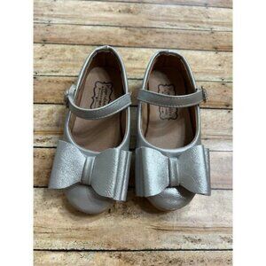 Pipperdoodles Silver Bow Shoes Toddler Size 28 (US 9)